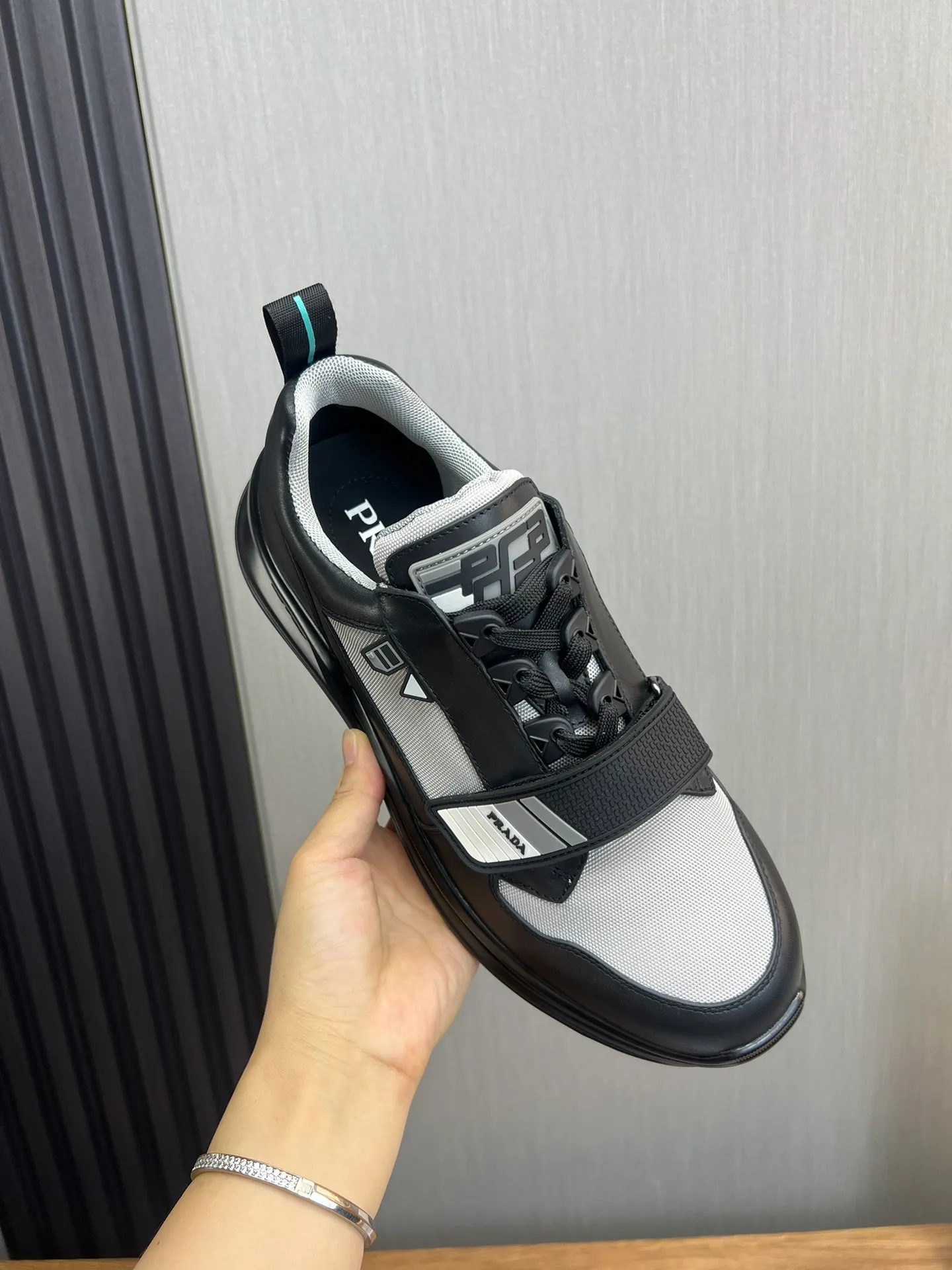 Men's shoes 💰620💰 [PRADA] Men's shoes are popular in the counter, official website is synchronized, high-quality shipments ✔️Original cowhide stitching mesh + cowhide lining, 1🆚1 replica, original original bottom, 38-45 (45 customized, non-refundable)